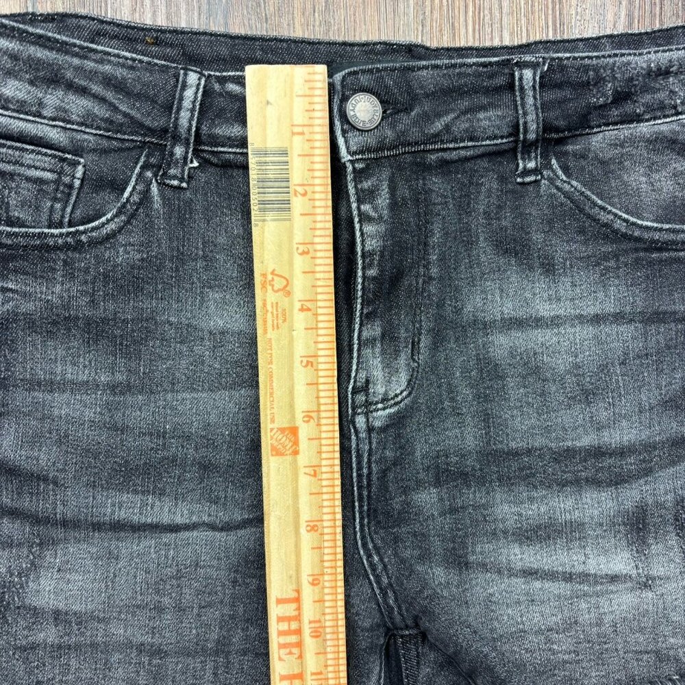 Judy Blue Cutoff Shorts Distressed Faded Black  Raw Hem JB150035 Women’s Size L - Picture 5 of 9